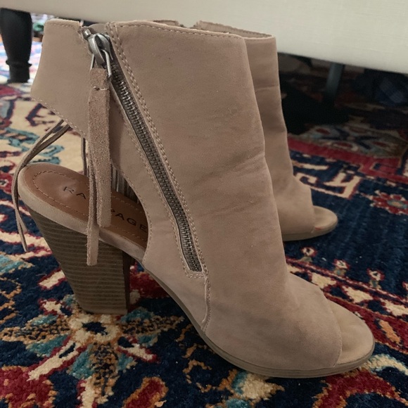 Open toe fringe bootie - Picture 2 of 2